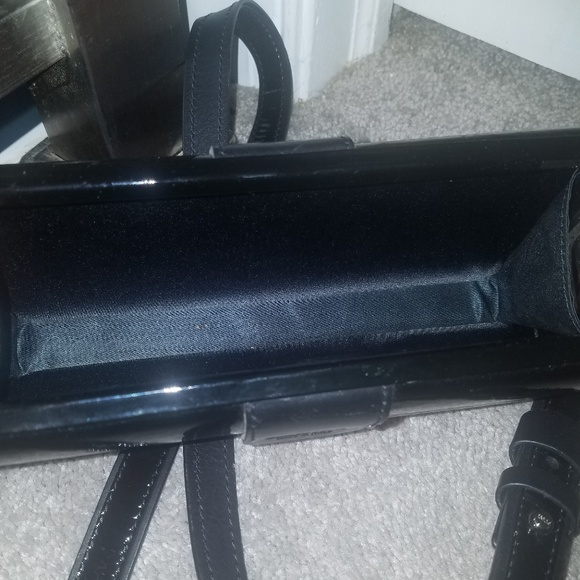 Authentic Emilio Pucci Cluth w/ Detachable Straps - Picture 3 of 3